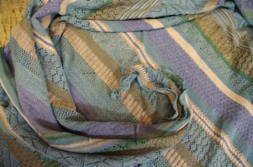 Preview: Invero Dreiecktuch Kyra Fjord, reine Merinowolle